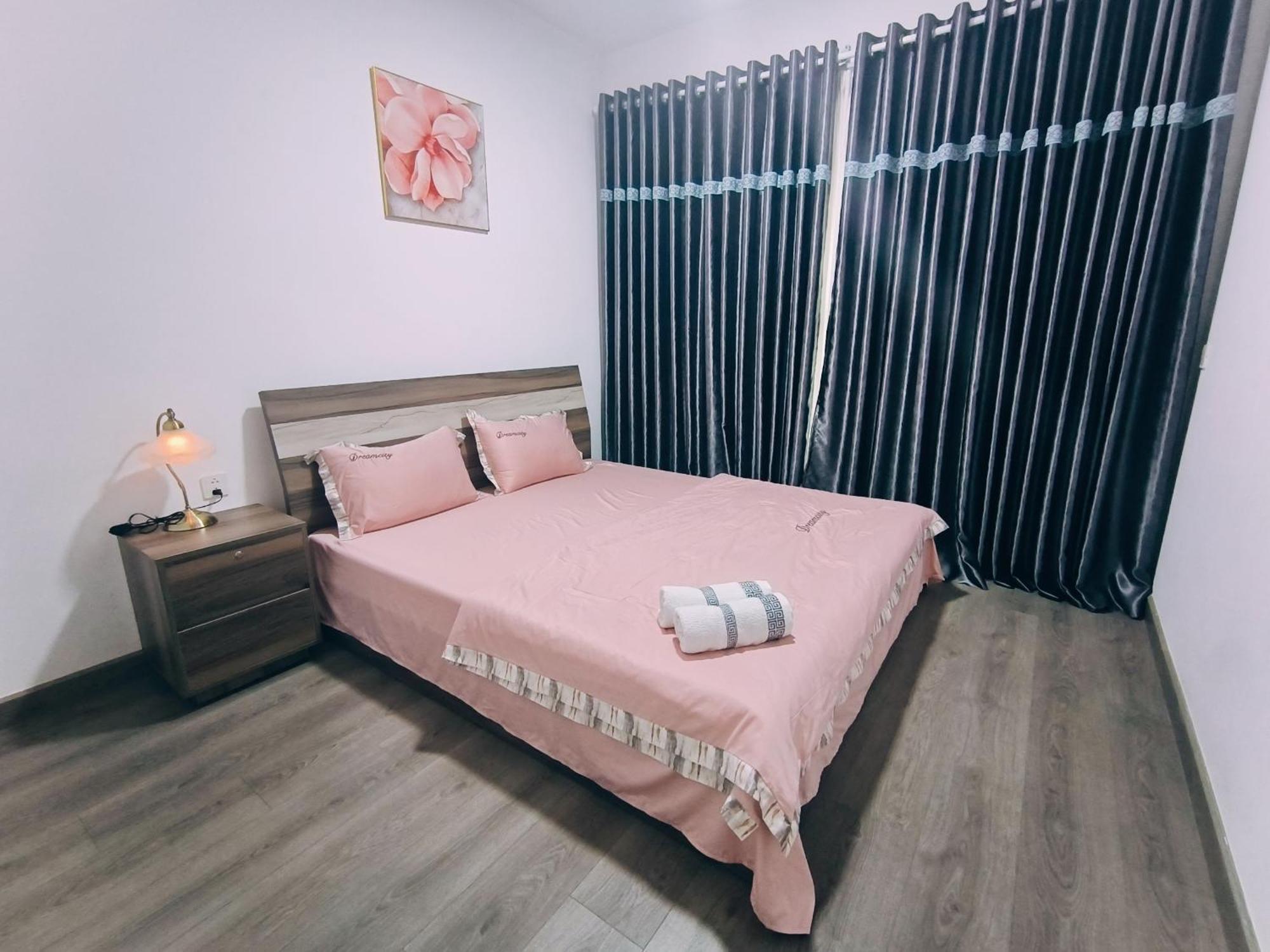 M+ Diamond 3 Bedrooms, Pool, Aircon, Water Heater. Apartment